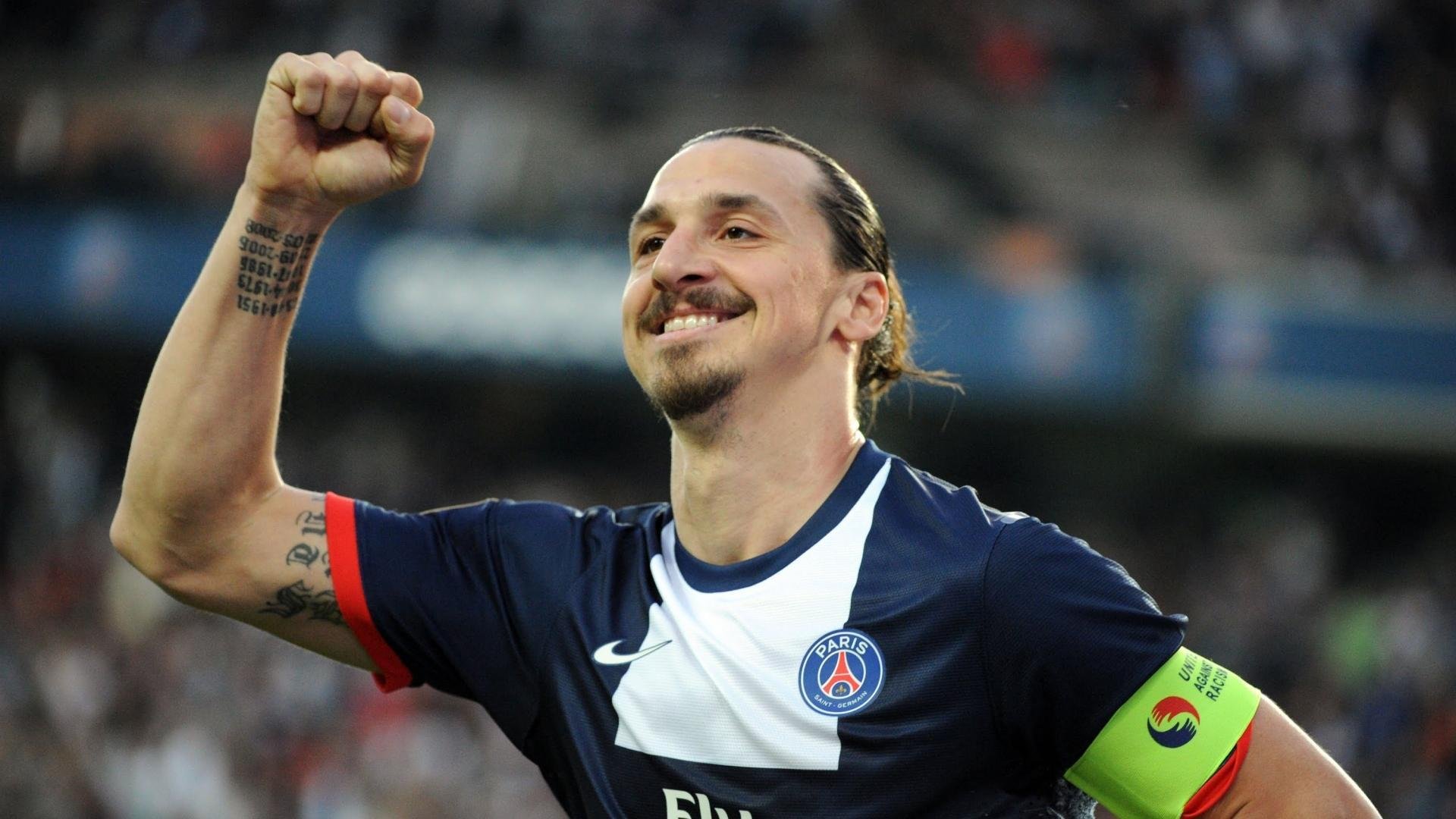 亚历克斯·格林伍德的精准抢断，帮助袋鼠队化解对方进攻威胁，格林伍德续约